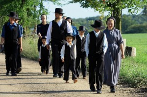 picture of amish family