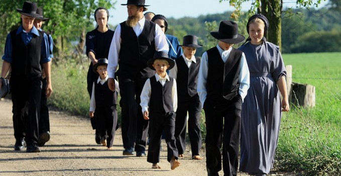 picture of amish family